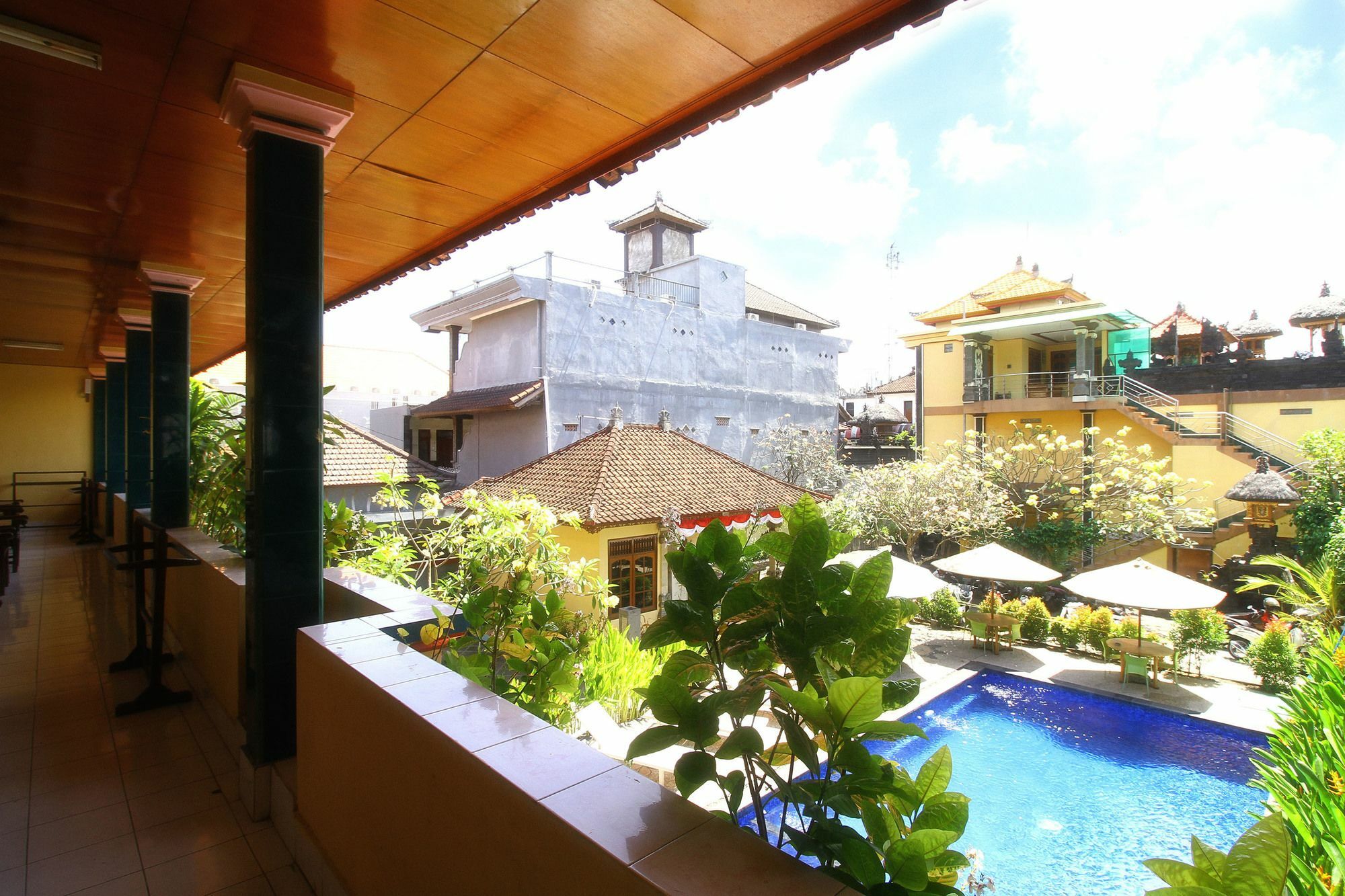 Dua Dara Inn Kuta レギャン エクステリア 写真