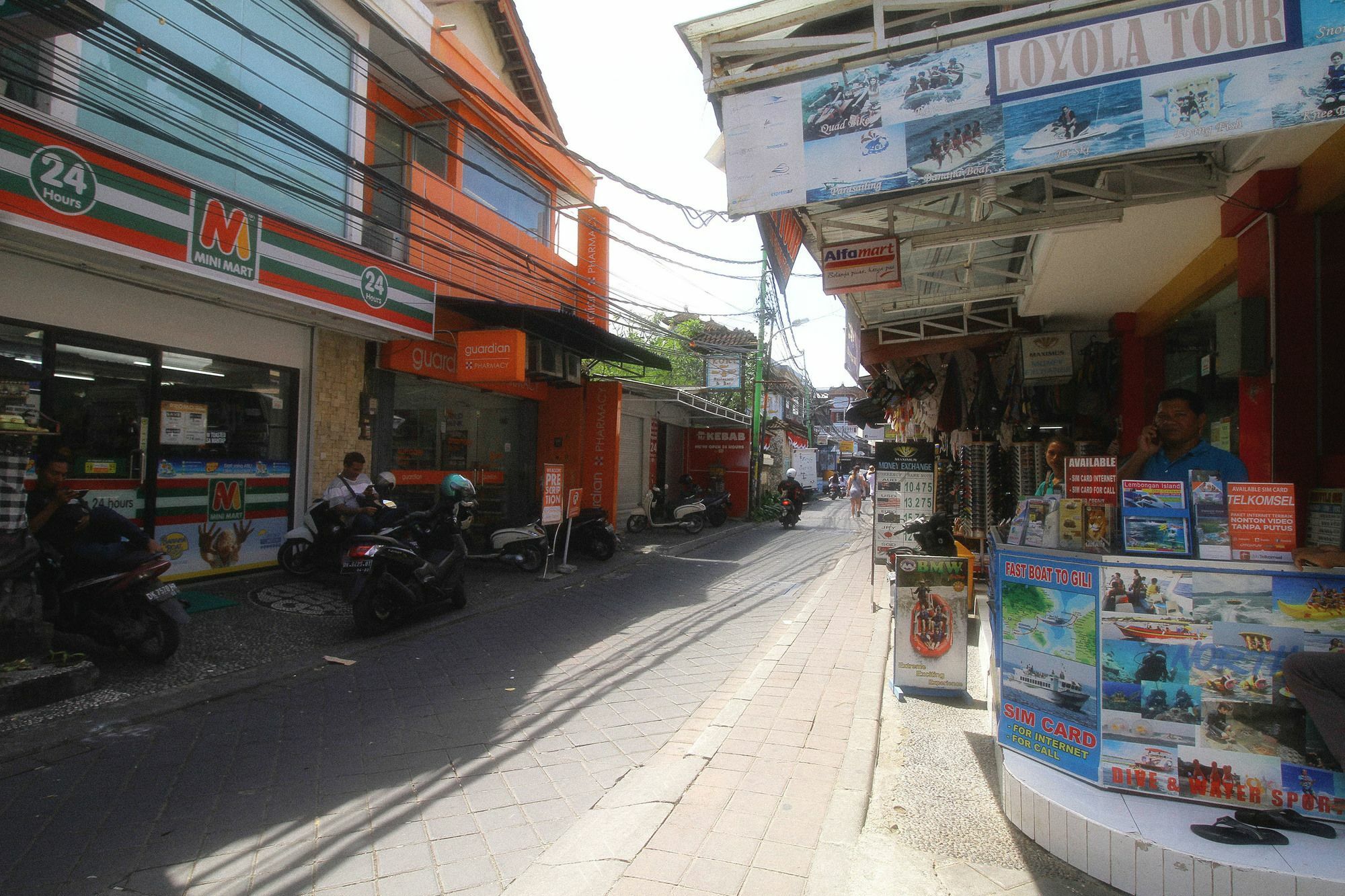 Dua Dara Inn Kuta レギャン エクステリア 写真