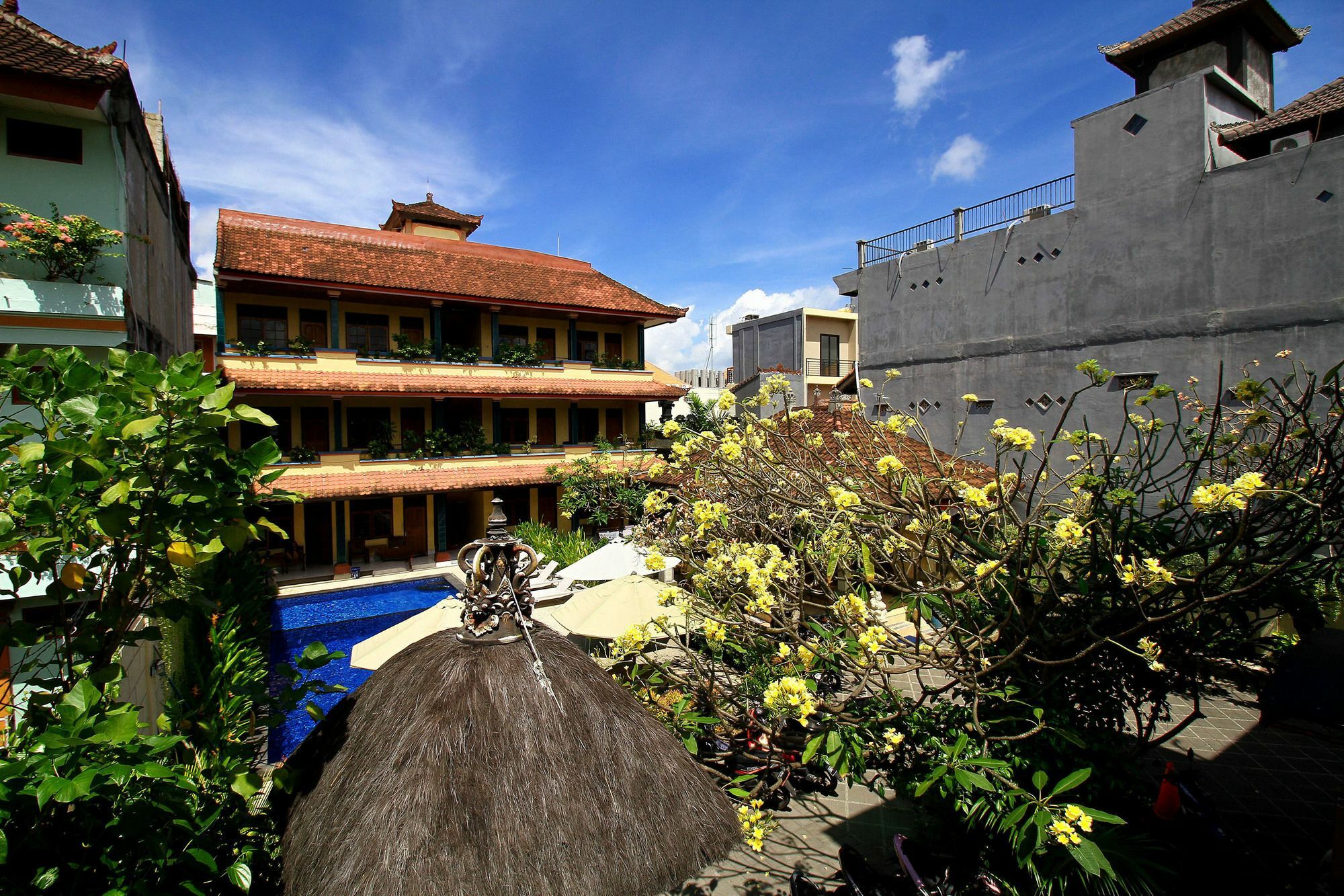Dua Dara Inn Kuta レギャン エクステリア 写真
