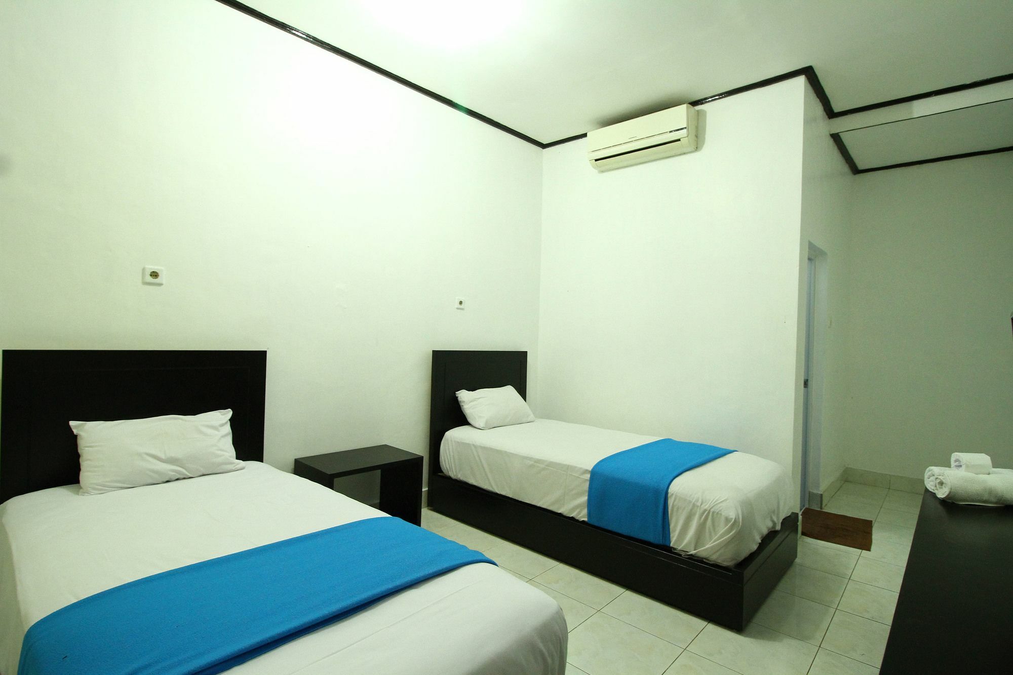 Dua Dara Inn Kuta レギャン エクステリア 写真