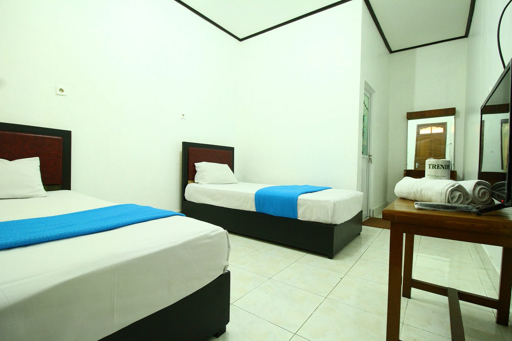 Dua Dara Inn Kuta レギャン エクステリア 写真
