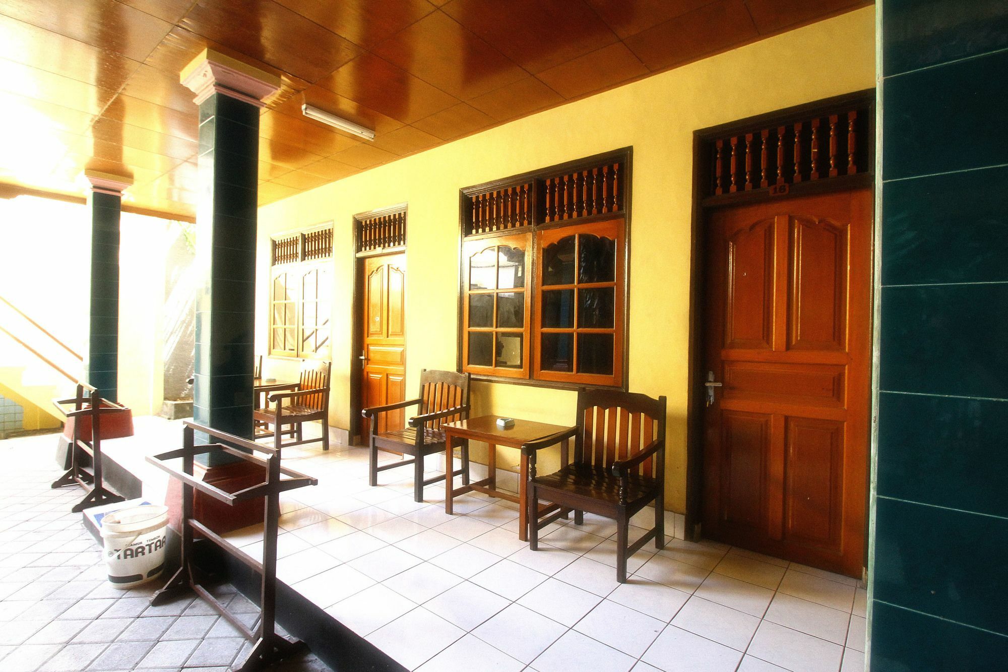 Dua Dara Inn Kuta レギャン エクステリア 写真