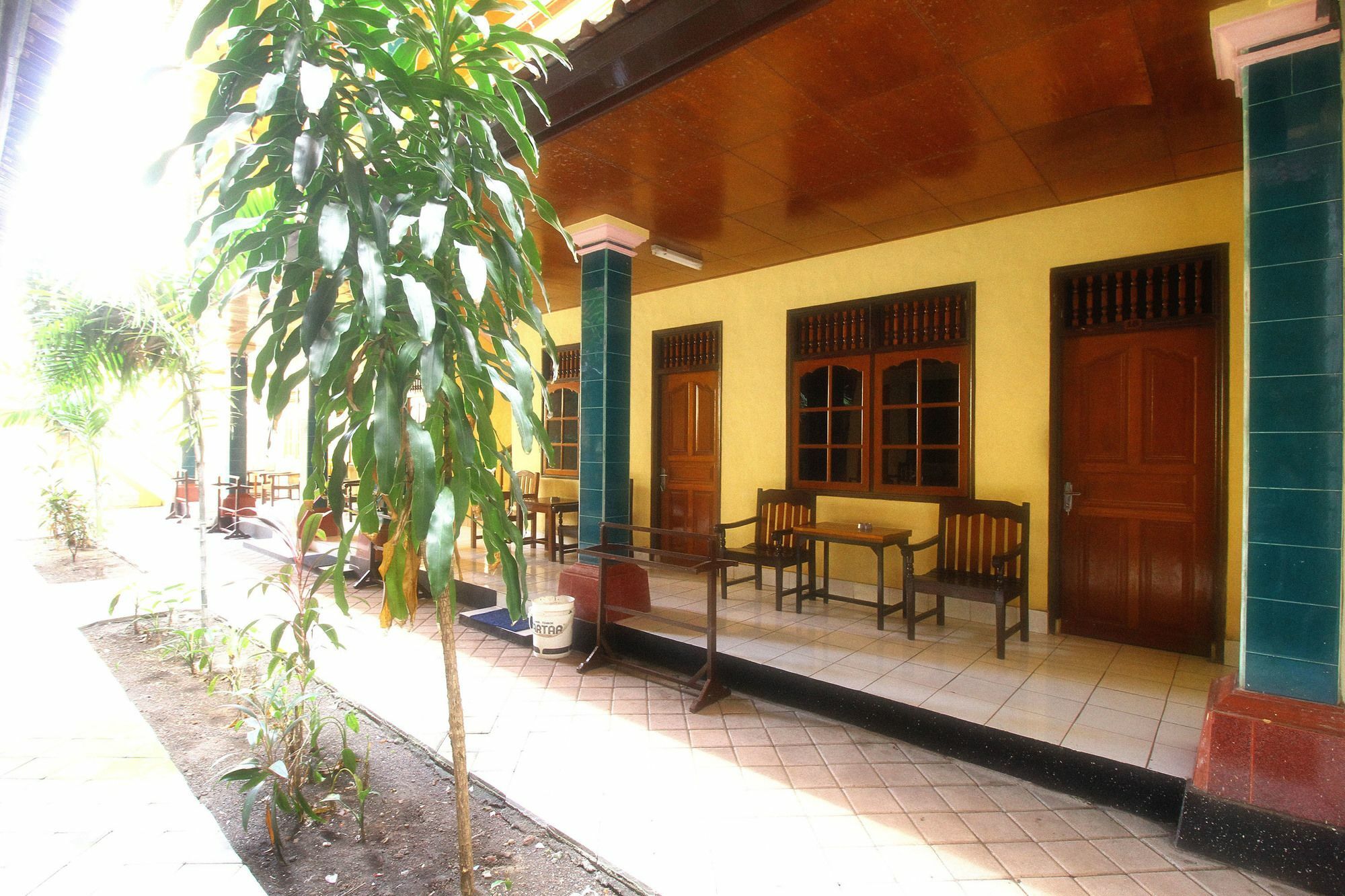 Dua Dara Inn Kuta レギャン エクステリア 写真