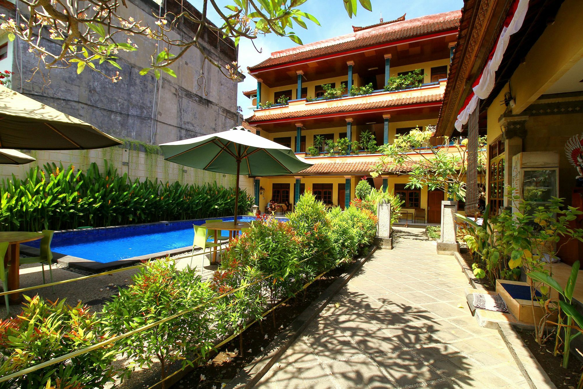 Dua Dara Inn Kuta レギャン エクステリア 写真