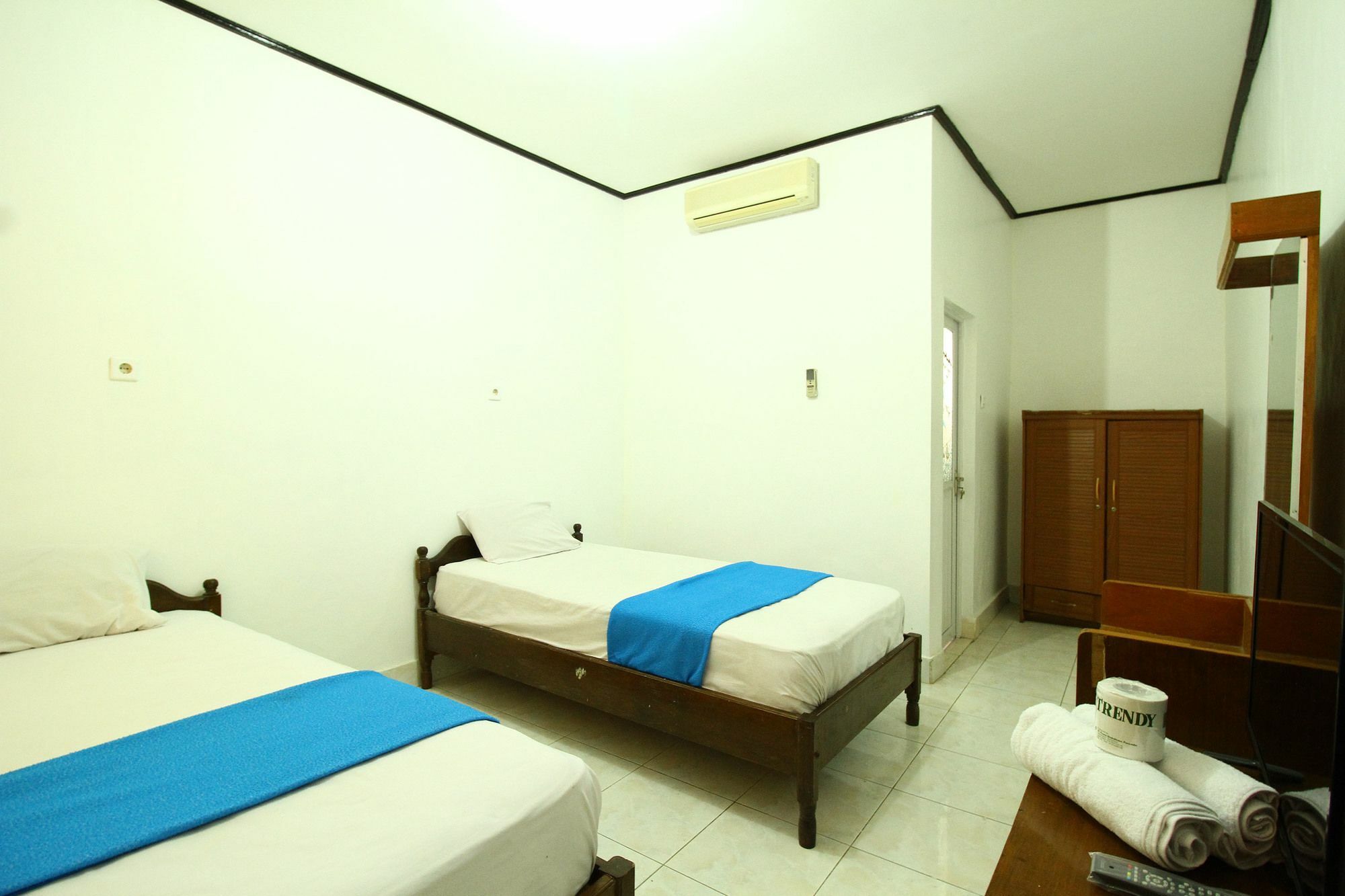 Dua Dara Inn Kuta レギャン エクステリア 写真